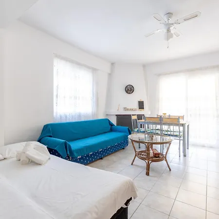 Myshell House Apartamento Polychrono