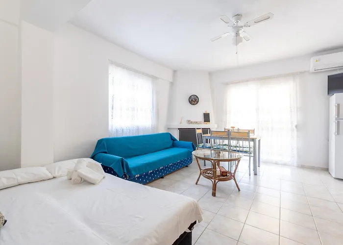 Myshell House Apartamento Polychrono